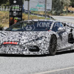 可充電的v12引擎｜《lamborghini aventador》後繼車款 翹臀配中置四出尾管 預計2023年問世