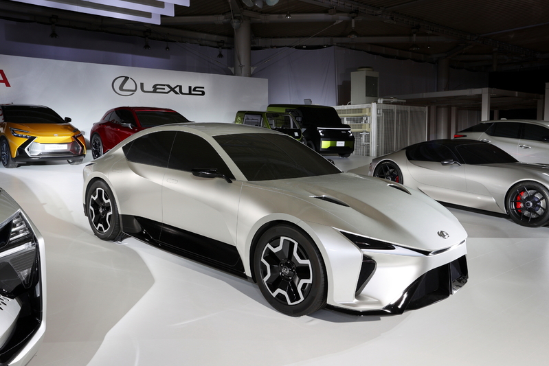 進入純電世代｜大改款《Lexus IS》採雙馬達後驅 旅行車有望重出江湖